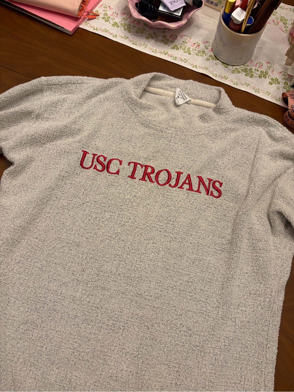Usc Trojans Embroidered Crewneck Sweatshirt - Light Gray With Red Logo